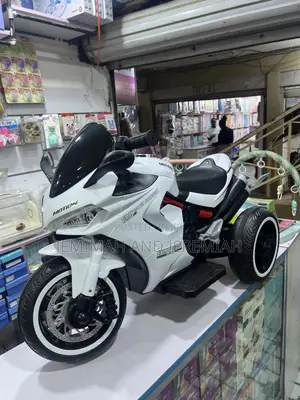 3-Wheel Electric Rechargeable Motor Bikes