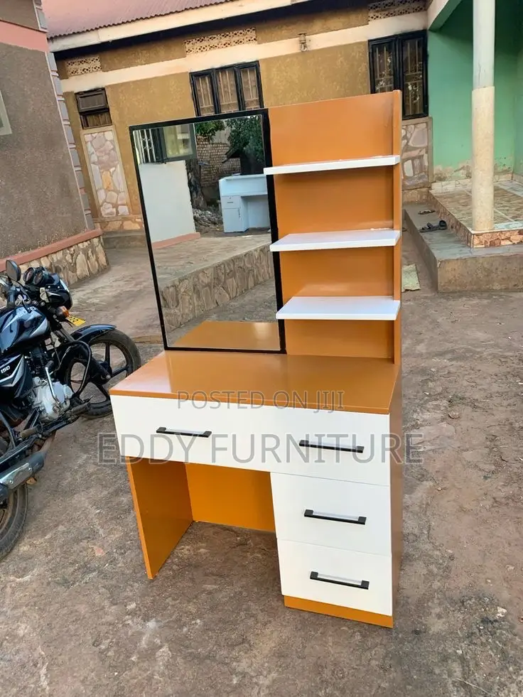Top Dressing Table