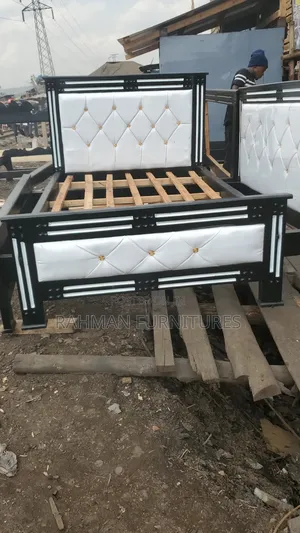 Four Years Six Bed Leather White