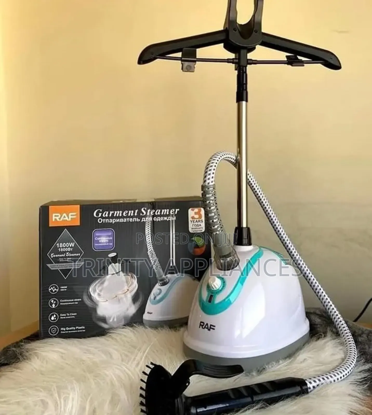 Raf Garment Steamer 1.3 Litres Water Tank R3039