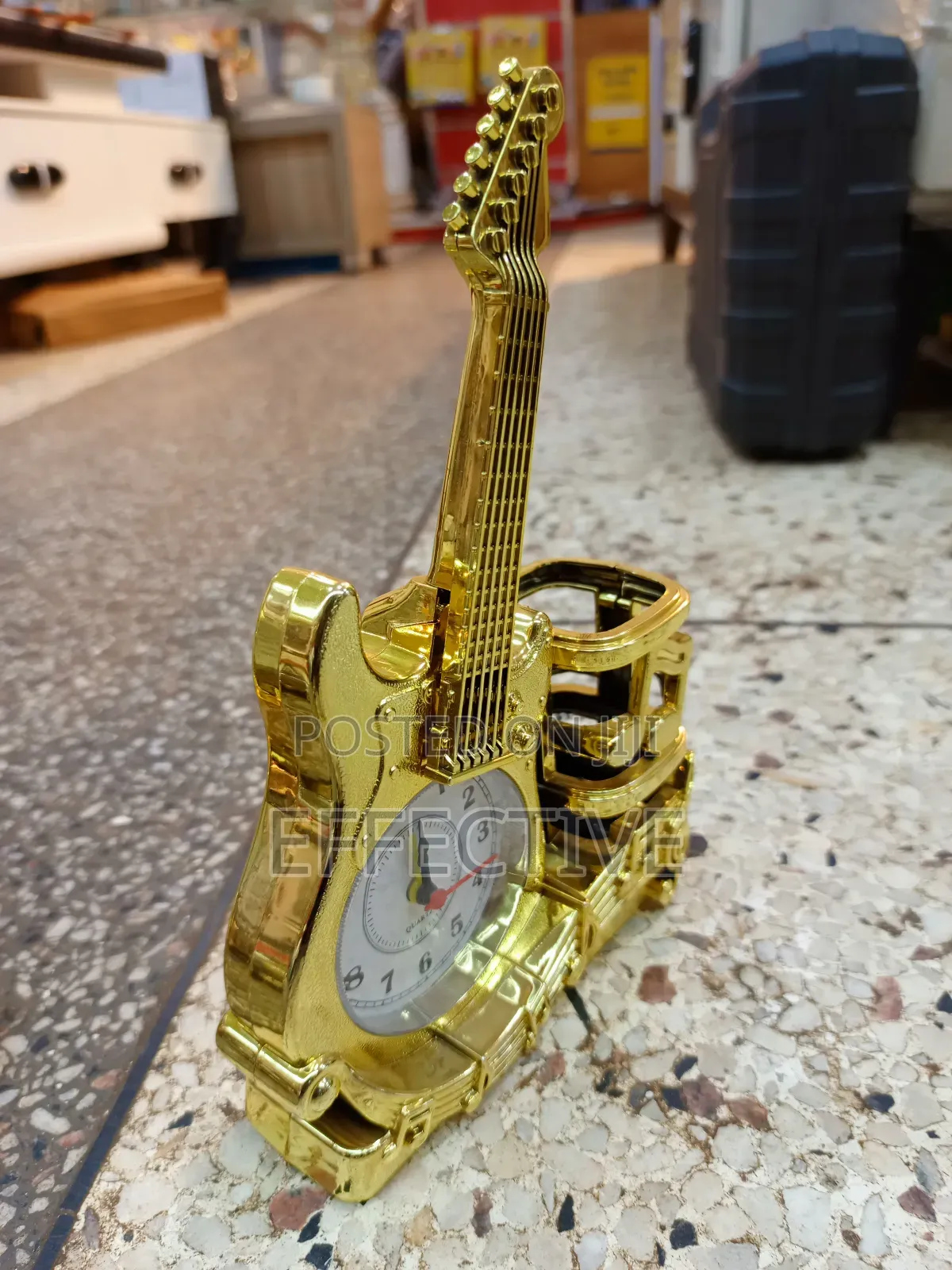 Decorative Table Clock and Pen Holder