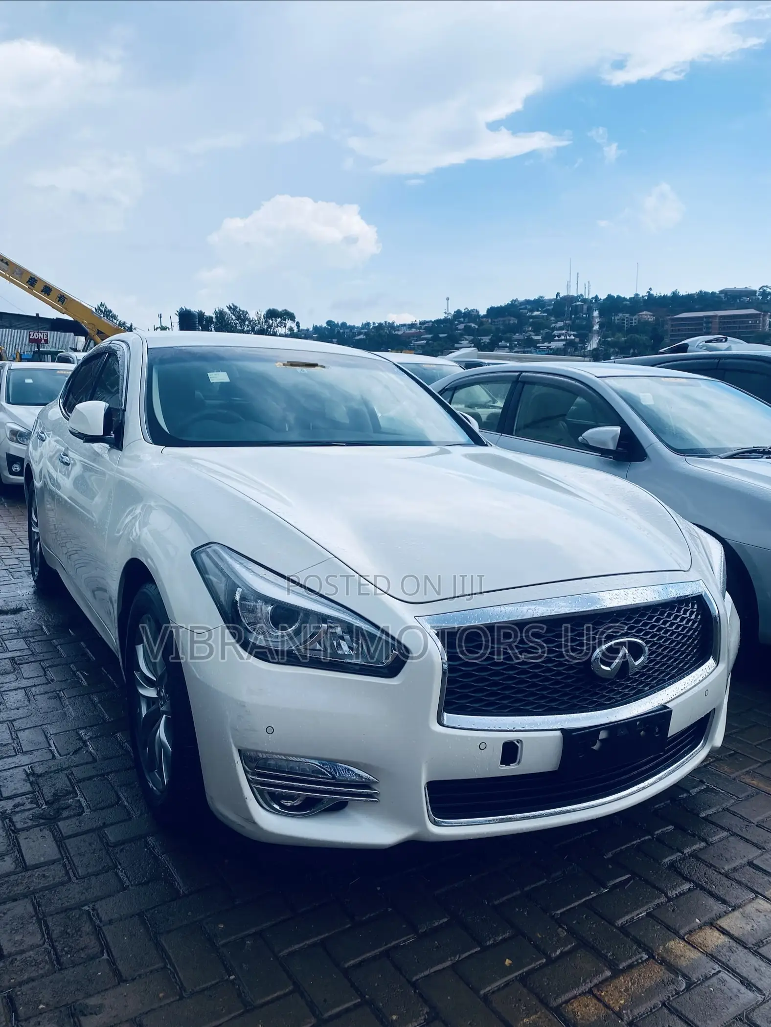 Nissan Fuga 2015 White