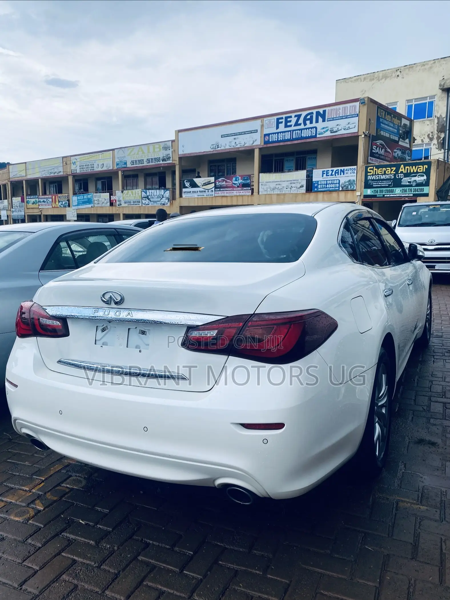 Nissan Fuga 2015 White