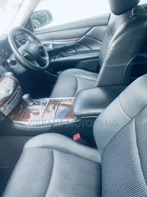 Nissan Fuga 2015 White