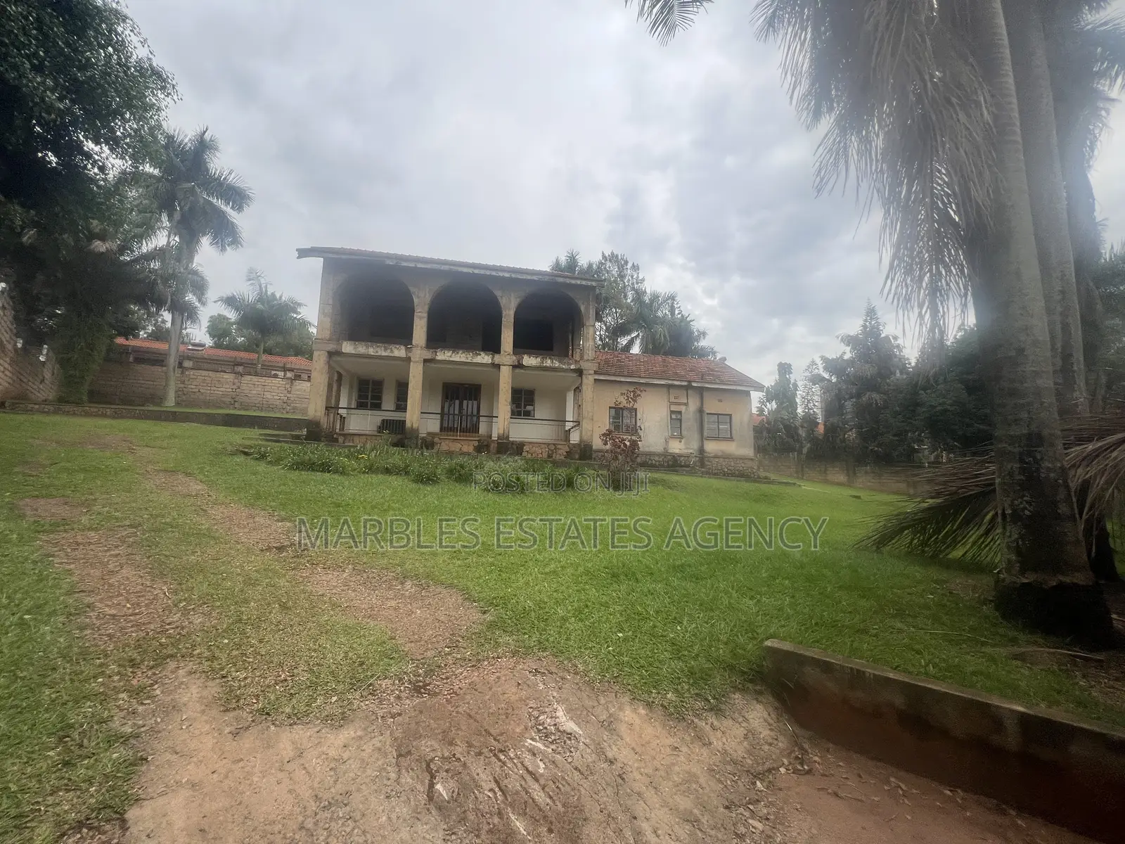 5bdrm House in Kololo, Central Division for sale