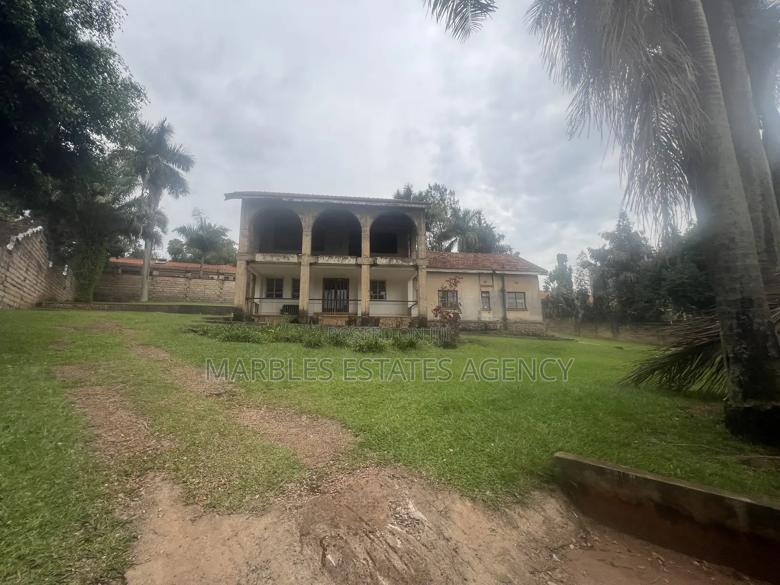 5bdrm House in Kololo, Central Division for sale