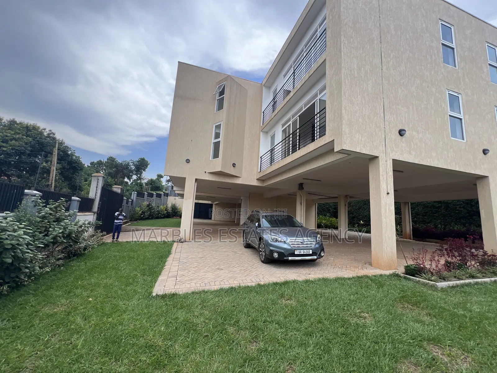 11bdrm Apartment in Mbuya, Central Division for rent