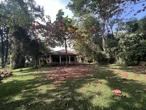 8bdrm House in Mbuya, Central Division for rent