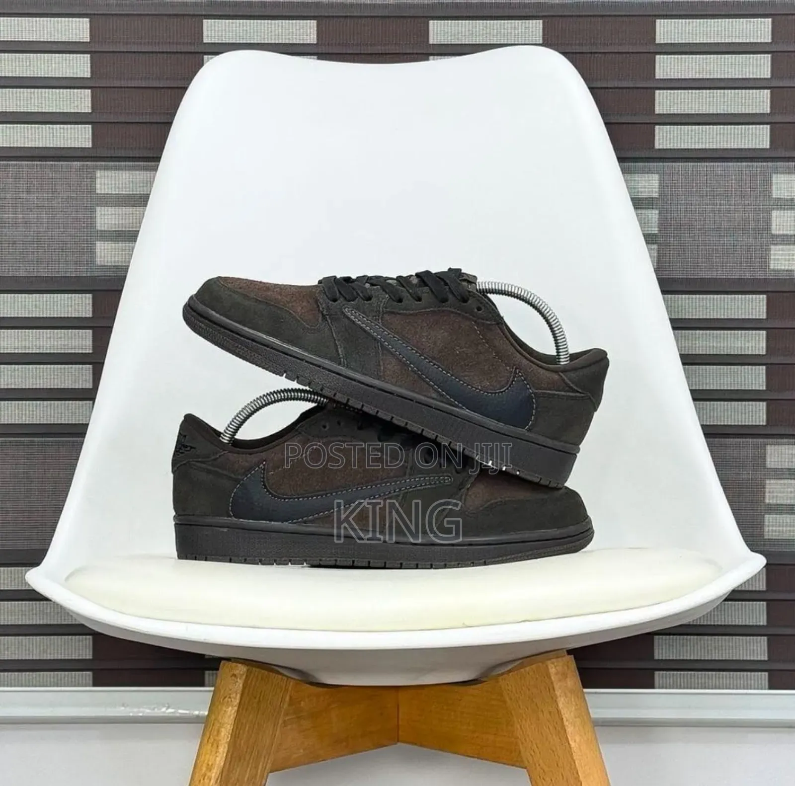 Jordan 1 Retro Low Og Sp Travis Scott "Velvet Brown/Dark Mocha