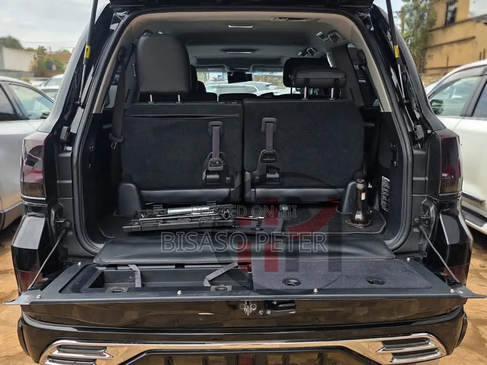 Toyota Land Cruiser 4.6 V8 ZX 2016 Black