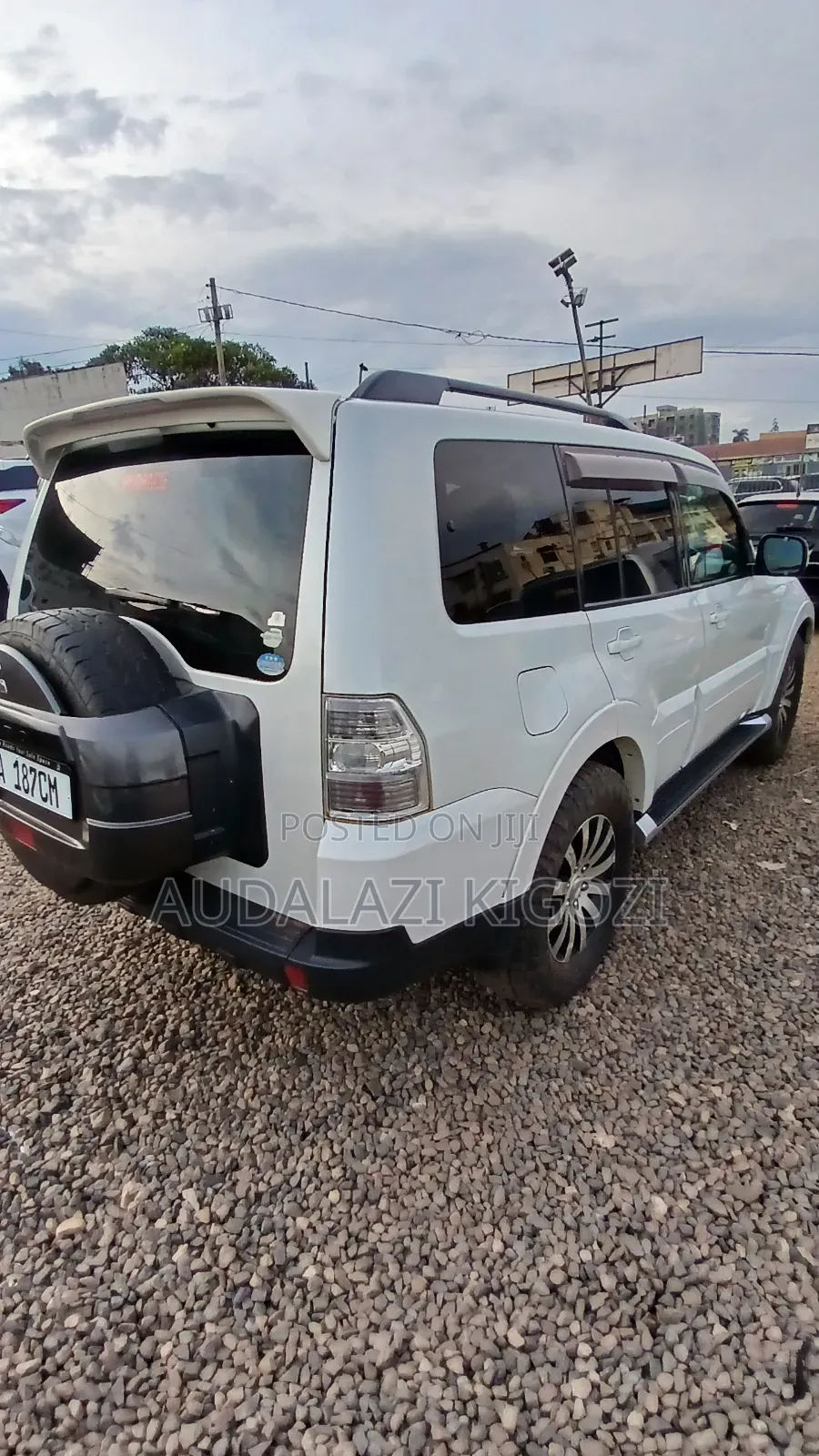 Mitsubishi Pajero 2009 White