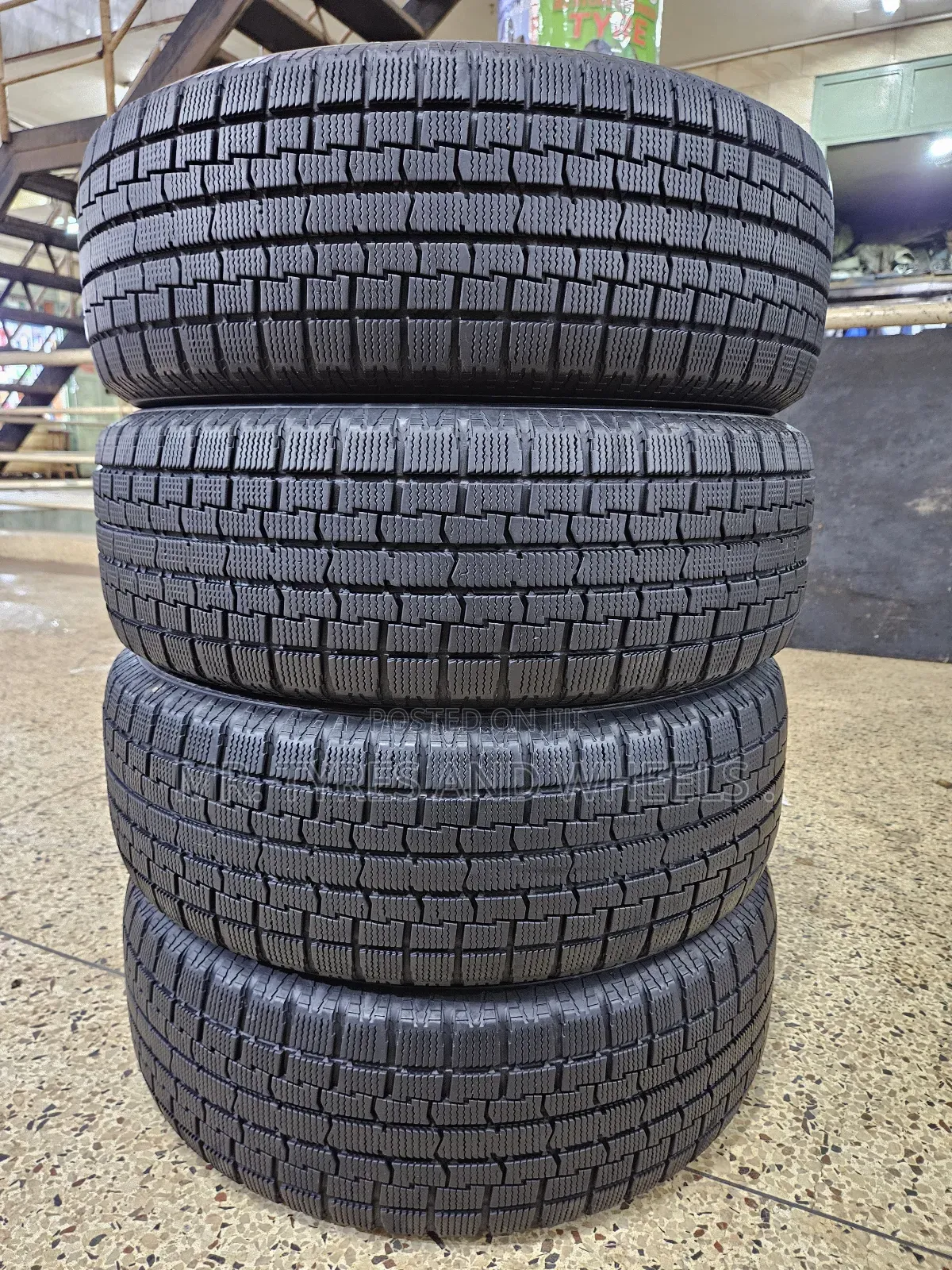 195 65 R15 Imported Used Tires From Japan in Type of Toyo.