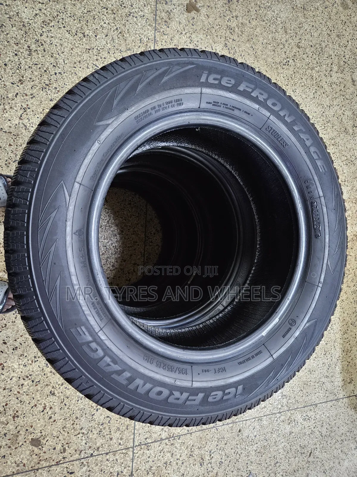 195 65 R15 Imported Used Tires From Japan in Type of Toyo.