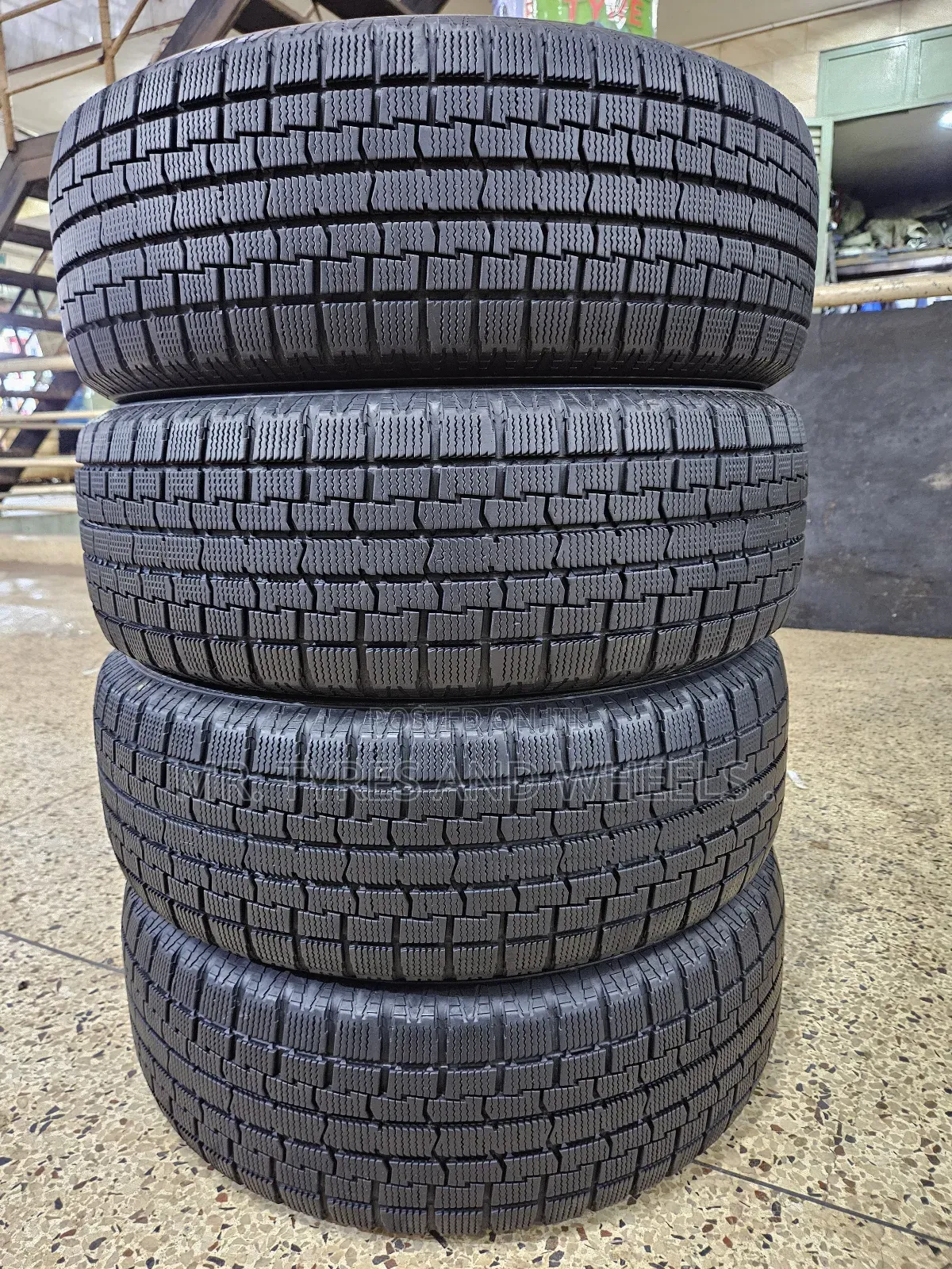 195 65 R15 Imported Used Tires From Japan in Type of Toyo.
