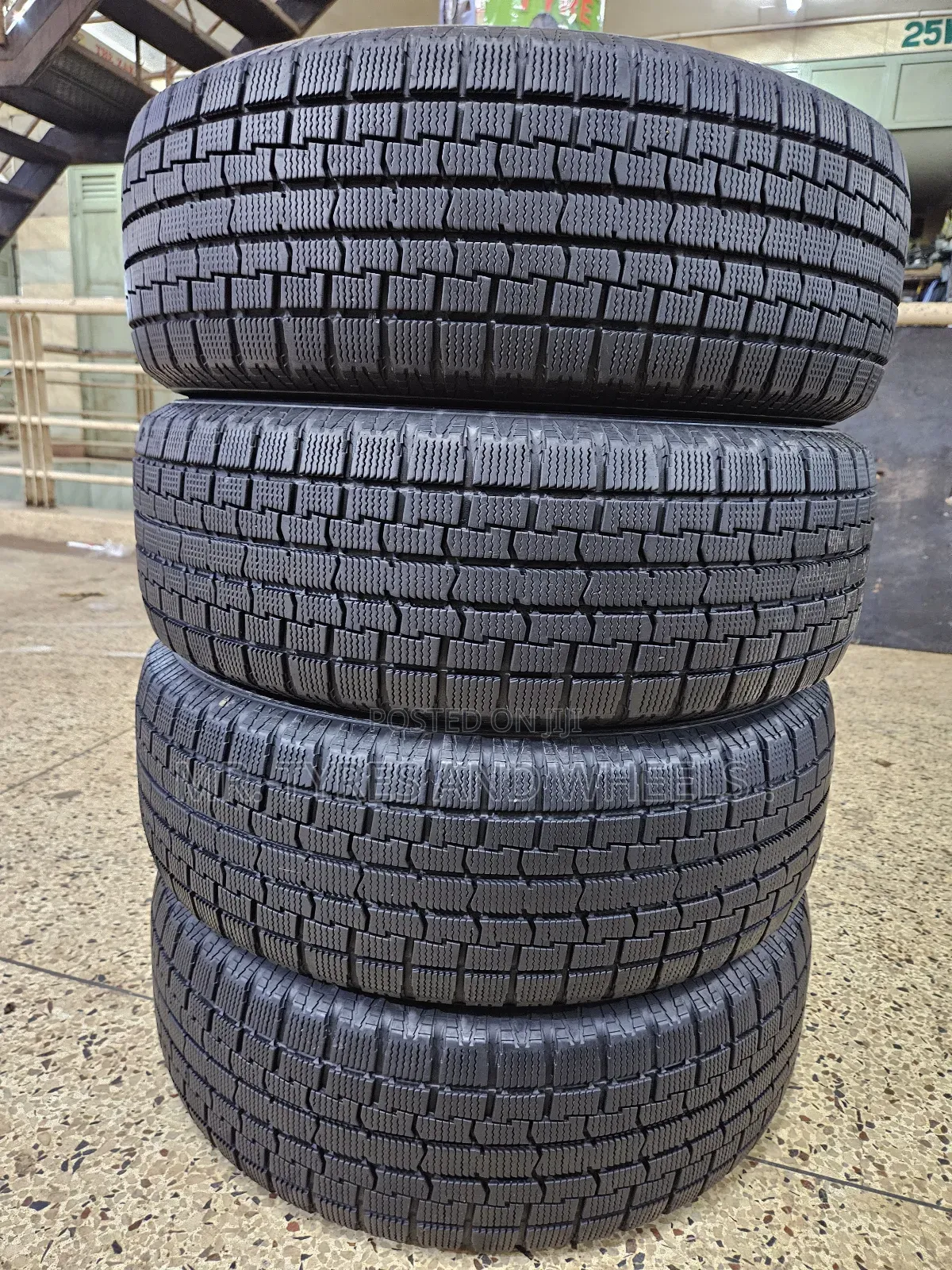 195 65 R15 Imported Used Tires From Japan in Type of Toyo.