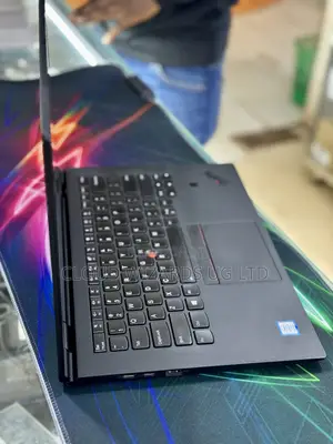 Laptop Lenovo ThinkPad X1 Carbon 8GB Intel Core I5 SSHD (Hybrid) 256GB
