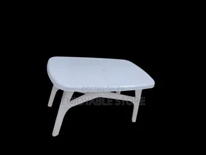 Classy Plastic Tables Plastic Tables for Restaurant/Hotels/Garden