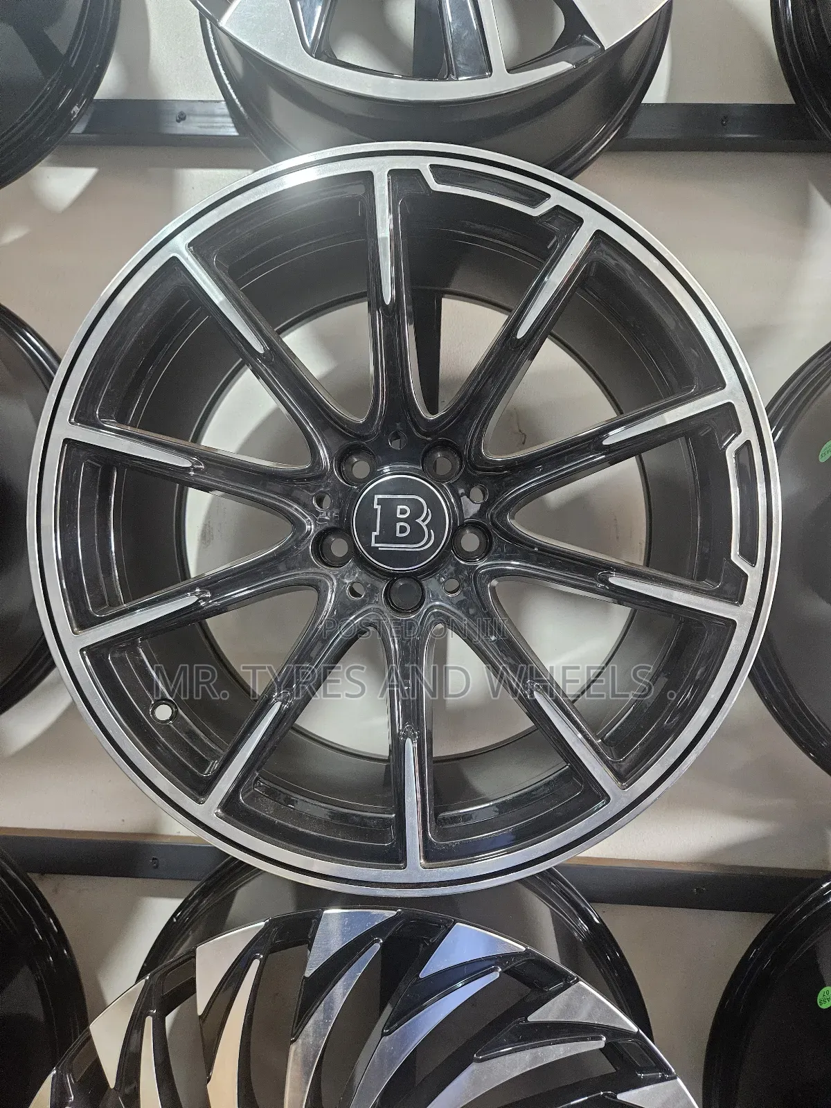 Size 18 for Benz but They Are 2 Different Disneys. Choose Wat U Want.