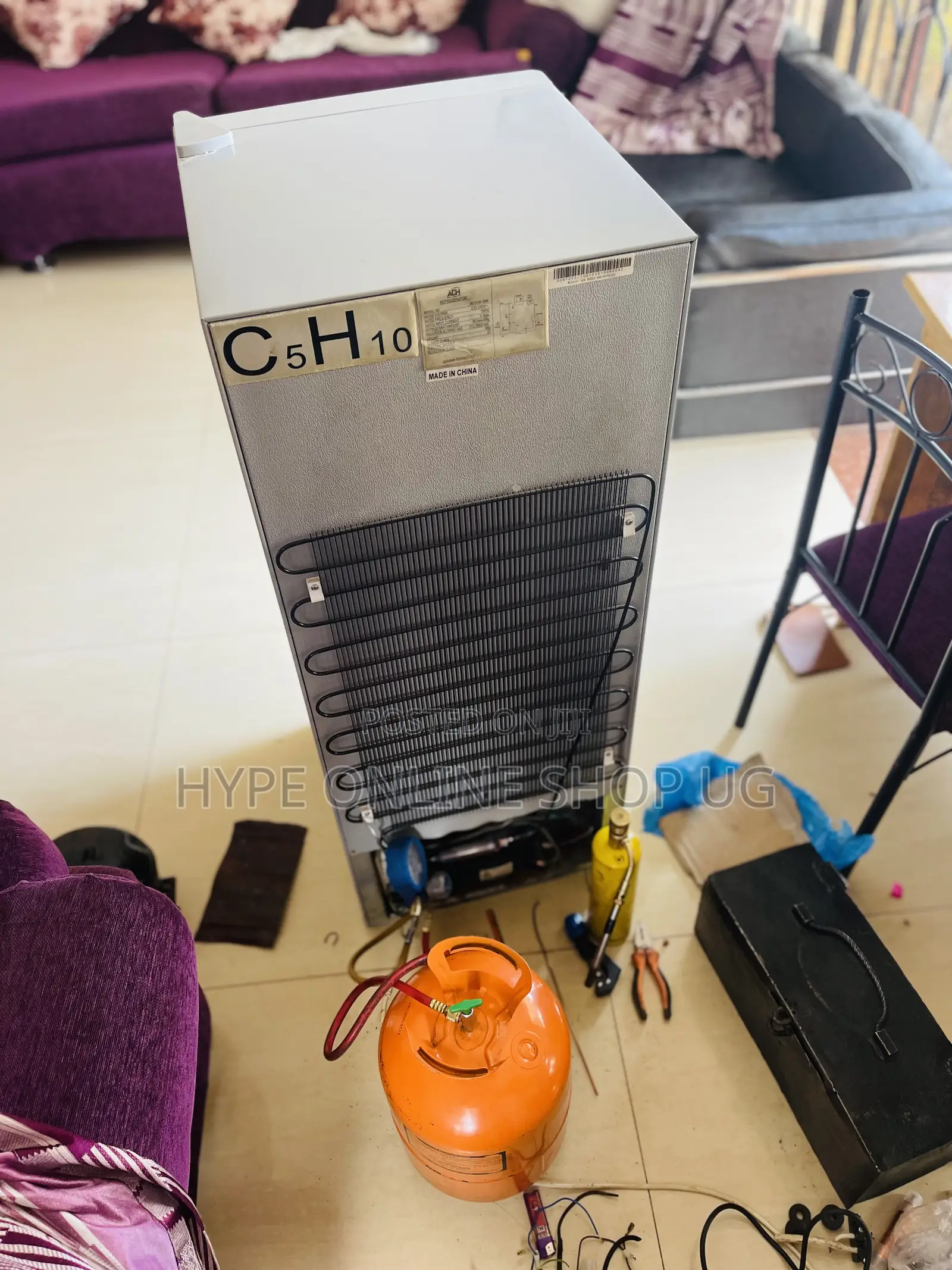 Experts Fridge Repair Services and Full 300g Gas Refilling