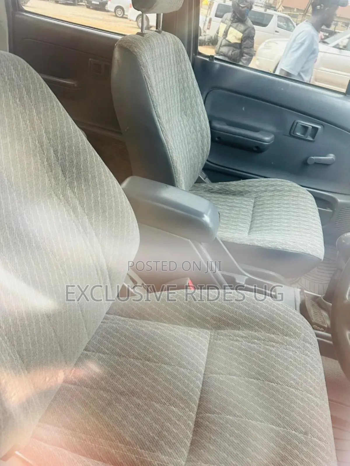 Toyota Hilux 1999 White