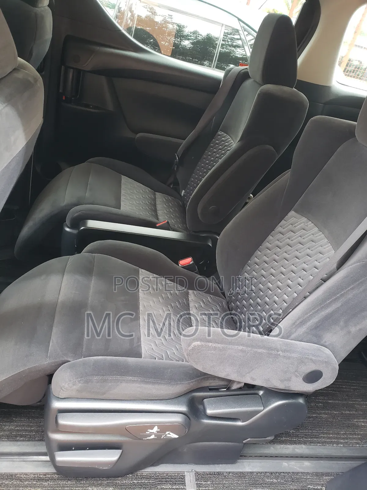 Toyota Alphard 2.5 Petrol AWD 2017 Black