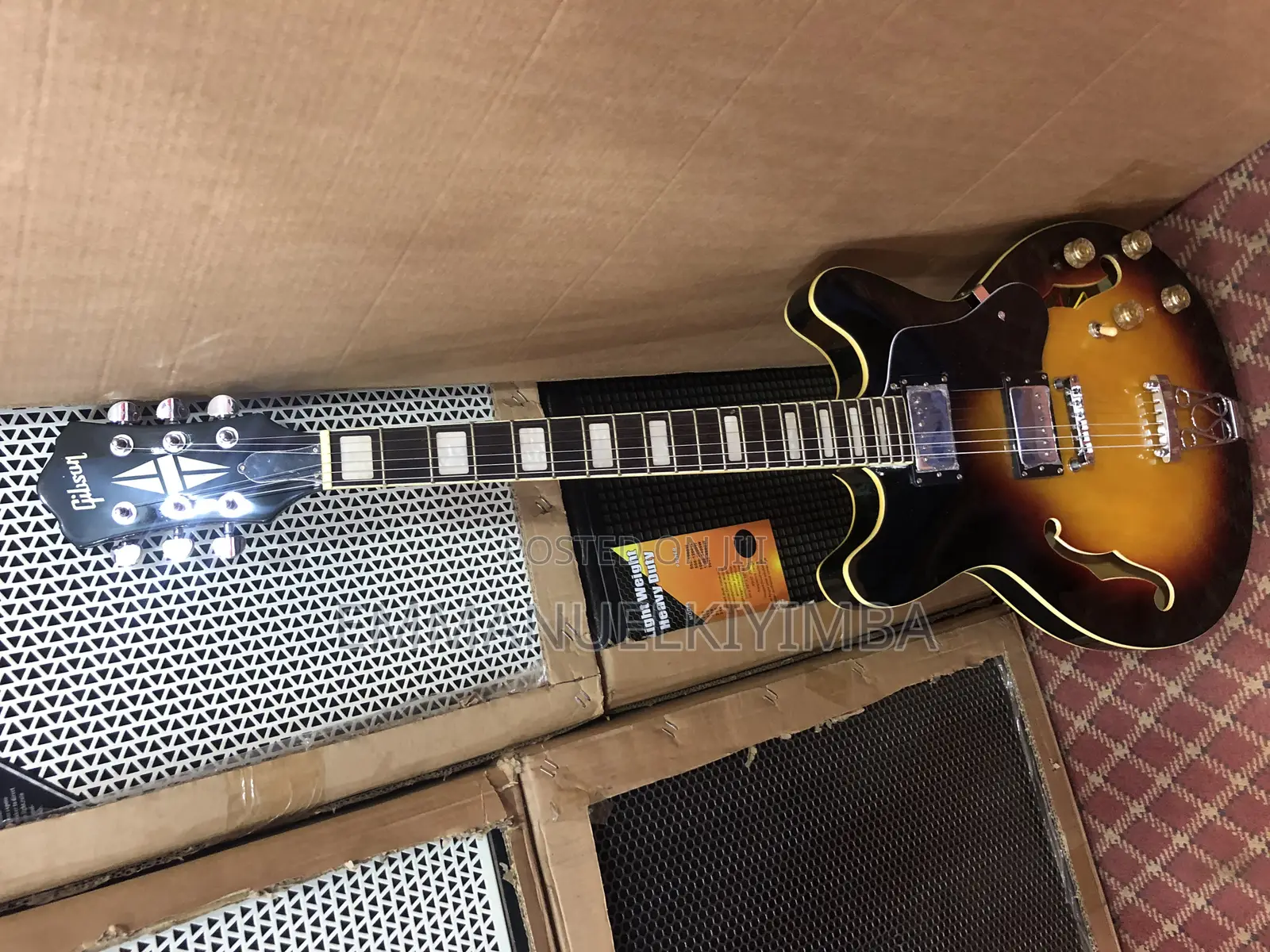 Gibson Guitar B