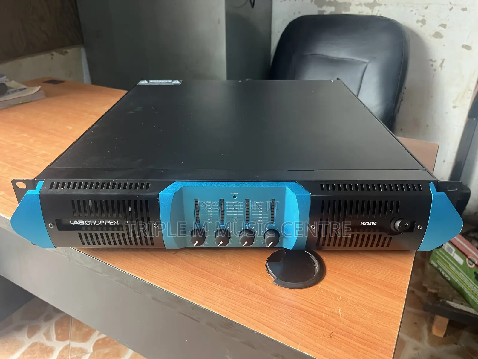 Ev Four Channel Power Amplifier