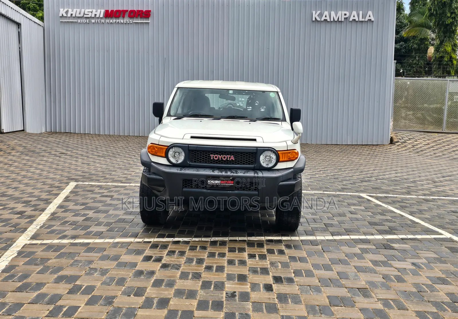 Toyota FJ Cruiser 4x4 Automatic 2012 White