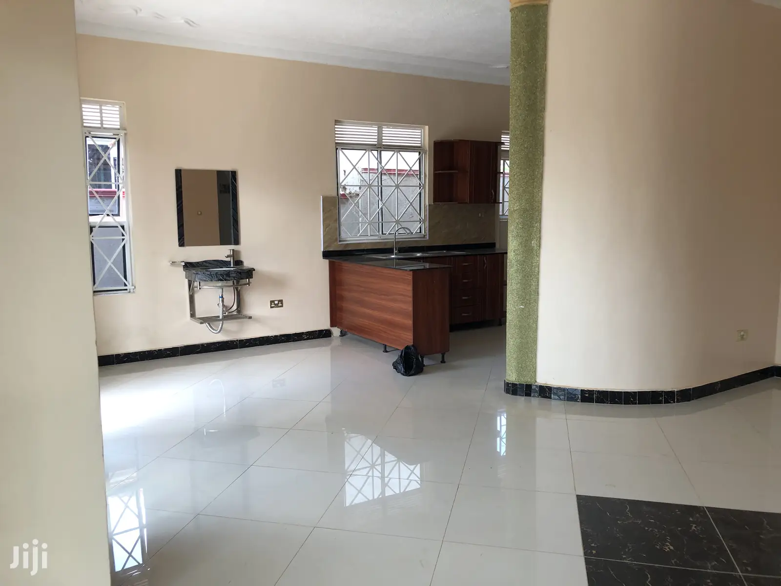 Kira Grand Posh House for Sell