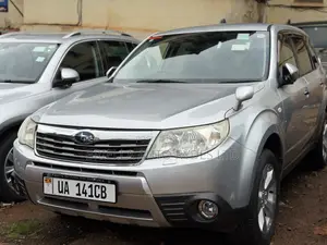 Subaru Forester 2010 Silver