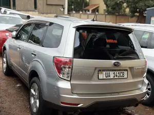 Subaru Forester 2010 Silver