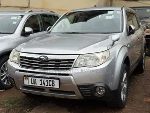 Subaru Forester 2010 Silver