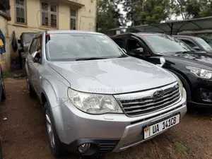 Subaru Forester 2010 Silver