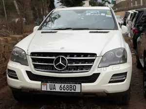 Mercedes-Benz M Class 2011 White