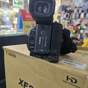 Canon Xf 200 Video Camera