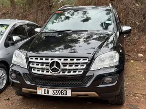 Mercedes-Benz M Class 2011 Black