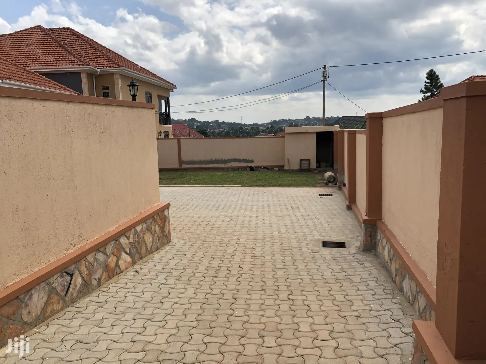 Kira Lovely Bungalow on Sale