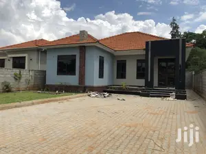 Kira Mamerito Road Awesome Bungalow on Sale