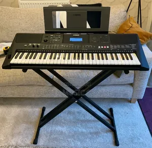 Yamaha PSR E463 Uk Version New in Box