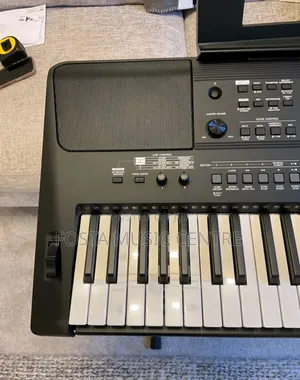 Yamaha PSR E463 Uk Version New in Box