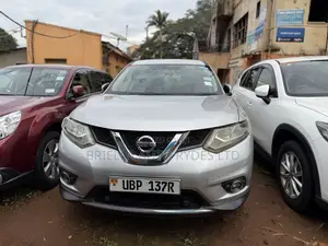 Nissan X-Trail 2015 Silver
