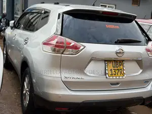 Nissan X-Trail 2015 Silver