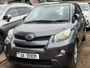 Toyota IST 2011 Gray