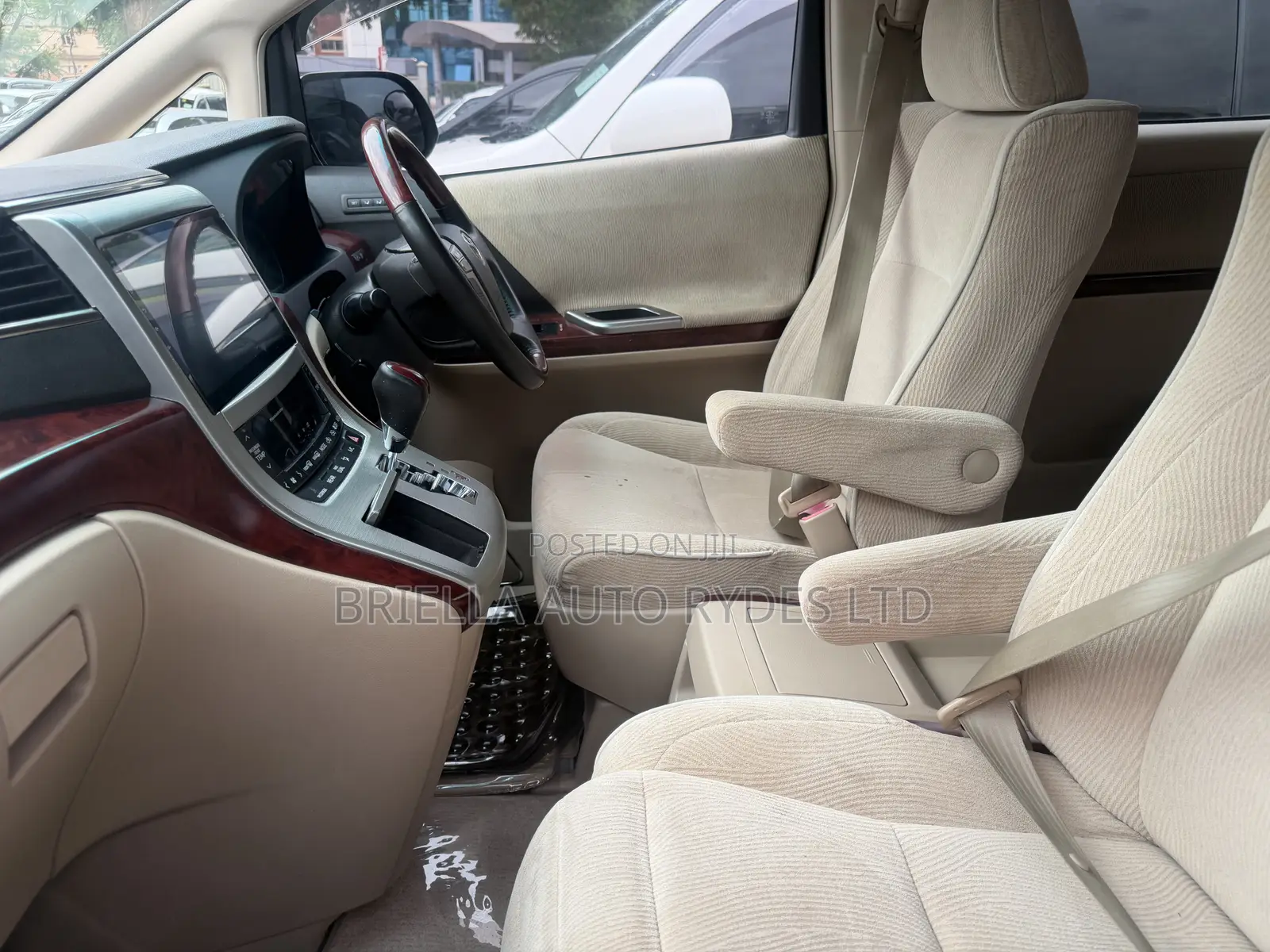 Toyota Alphard 2009
