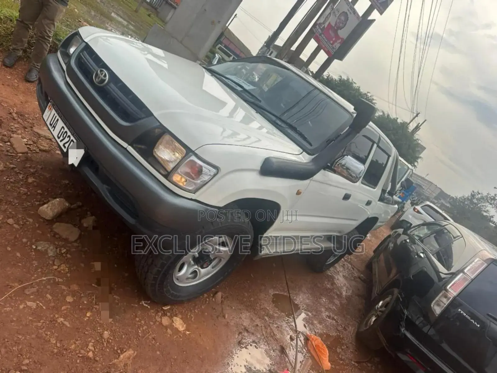 Toyota Hilux 1999 White