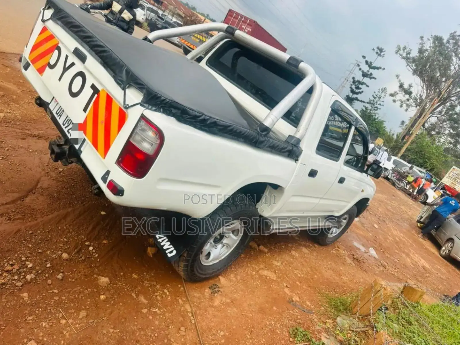 Toyota Hilux 1999 White