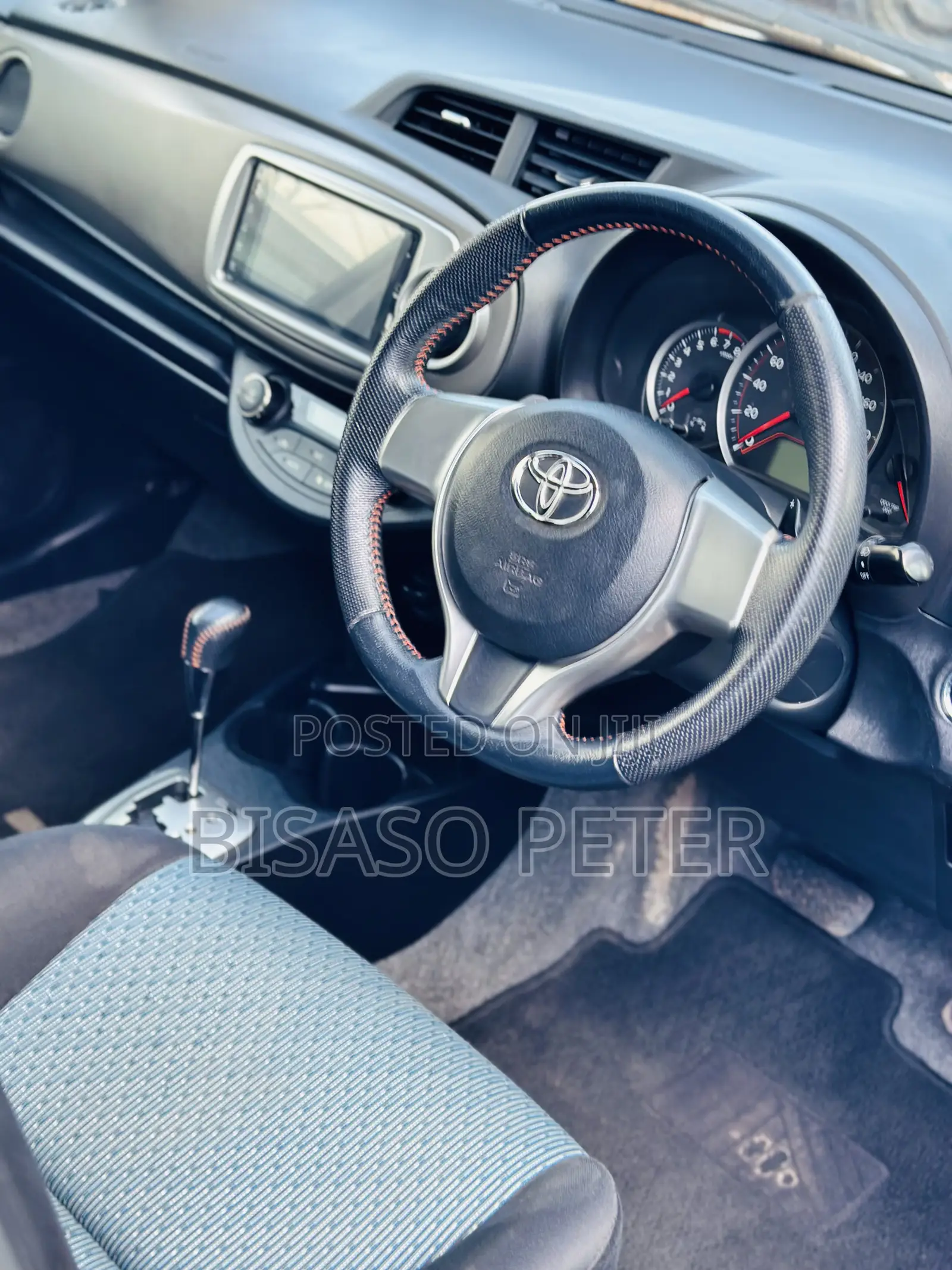 Toyota Vitz 1.5 FWD 5dr 2014 White