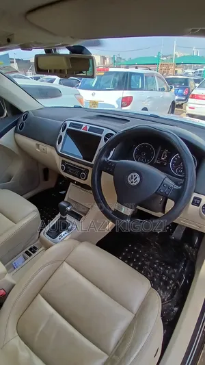 Volkswagen Tiguan 2010 White