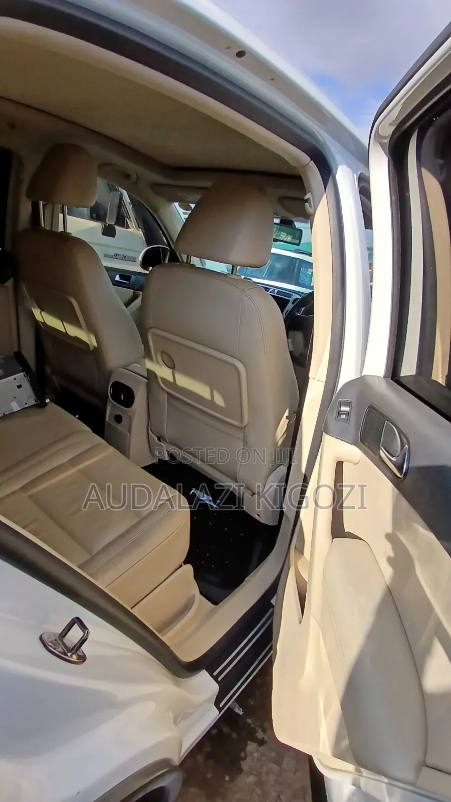 Volkswagen Tiguan 2010 White