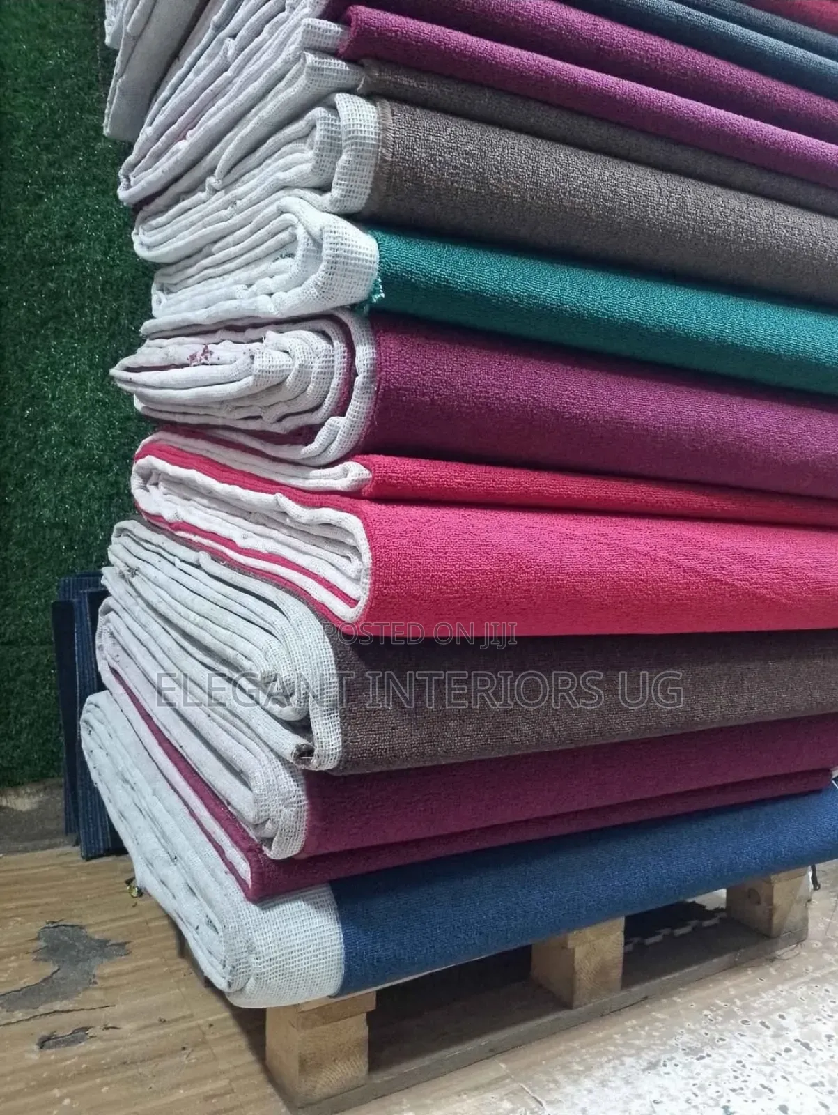 Floor Woolen Carpets Used in Many Places
